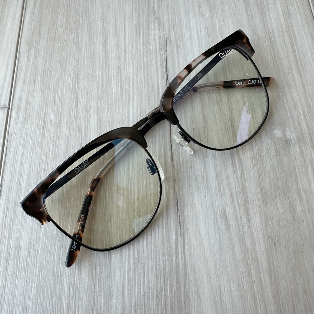 Quay Australia Milky Tortoise Round Blue Light Glasses - Evasive